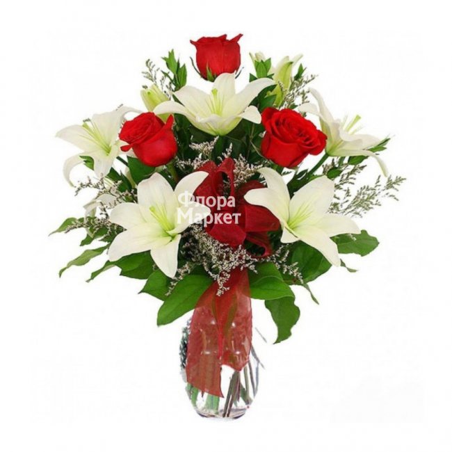Коктейль роз и лилий в Петрозаводске от магазина цветов «Флора Маркет»