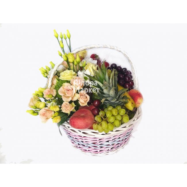 Микс фрукты с розами в Петрозаводске от магазина цветов «Флора Маркет»