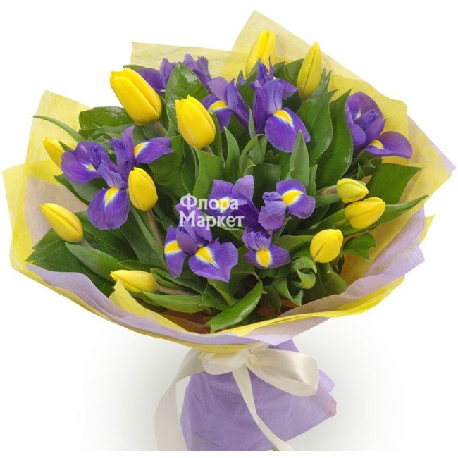 Тюльпаны с ирисами в букете в Петрозаводске от магазина цветов «Флора Маркет»