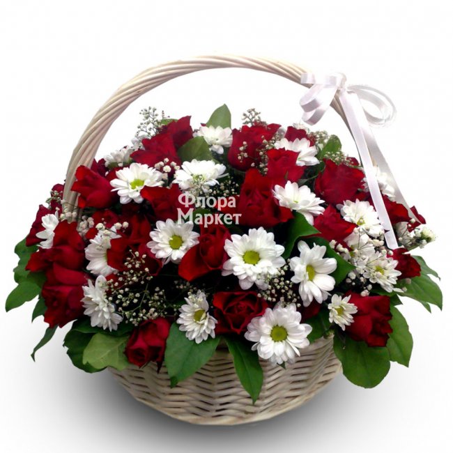 Классическая корзинка в Петрозаводске от магазина цветов «Флора Маркет»