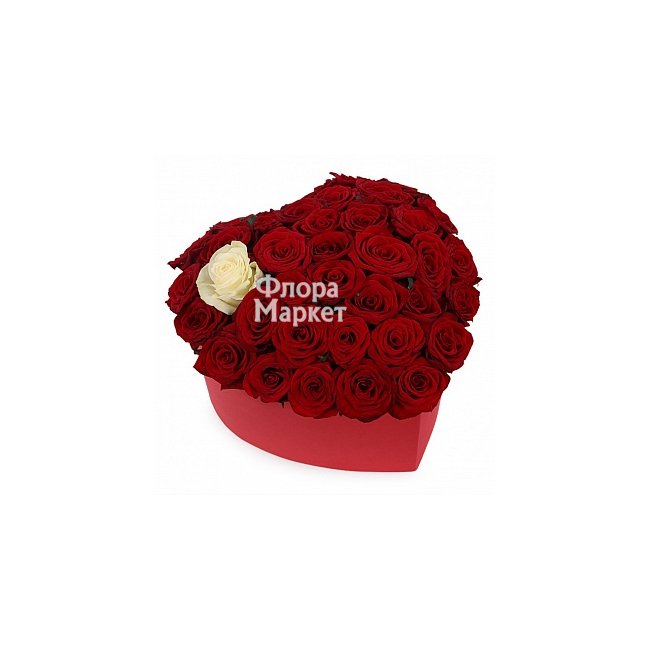 Друг сердечный - 51 роза в Петрозаводске от магазина цветов «Флора Маркет»