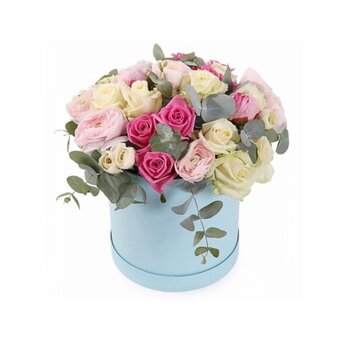 Розы с ранункулюсом