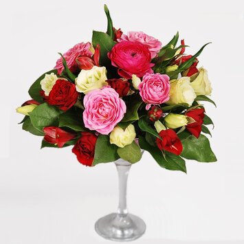 Цветы в бокале